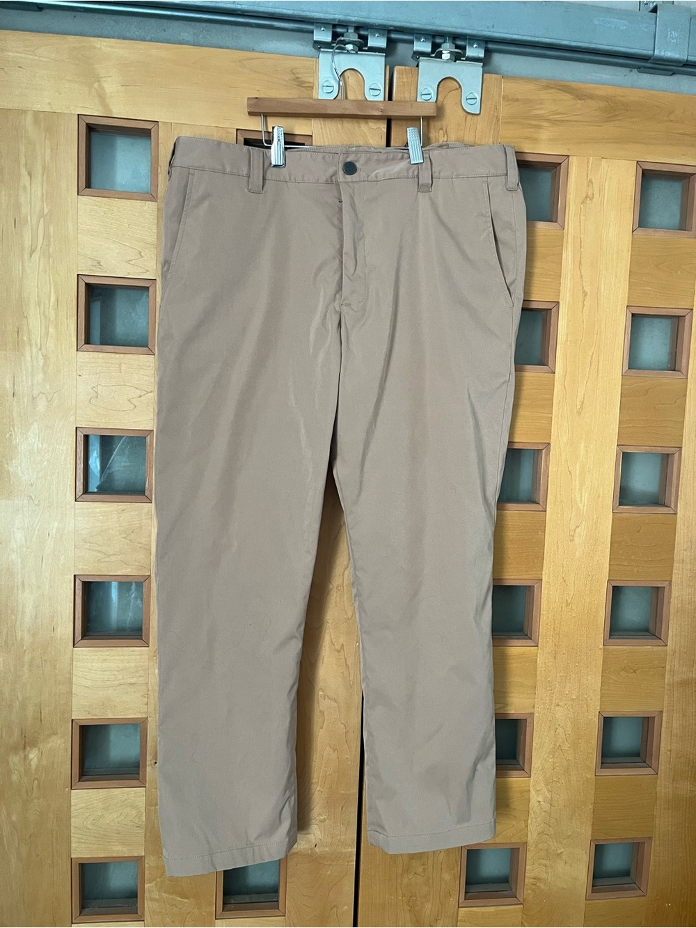 Bluffworks Chinos, 37x28